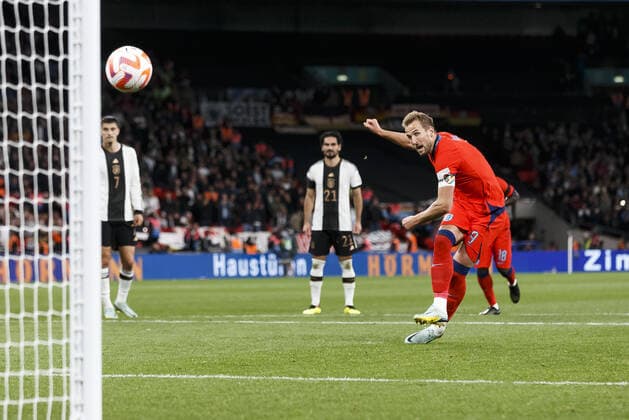 Harry Kane of England scores their third goal to make the score 3-2 during the UEFA Nations League Group C match between England and Germany at Wembley Stadium Where: London, United Kingdom When: 26 Sep 2022 Credit: Daniel phcimages Cover Images **NOT AVAILABLE FOR PUBLICATION IN UK NEWSPAPERS** Copyright: xDaniel phcimages CoverxImagesx 52016319 EDITORIAL USE ONLY. RESTRICTED TO NEWSPAPERS BASED IN THE UK