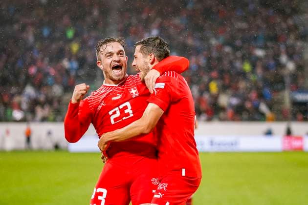 Sport Themen der Woche KW39 Sport Bilder des Tages ST GALLEN, SWITZERLAND - SEPTEMBER 27: Xherdan Shaqiri of Switzerland (L) celebrates Remo Freuler of Switzerland (R) for his goal during the UEFA Nations League League A Group 2 match between Switzerland and Czech Republic at Kybunpark on September 27, 2022 in St Gallen, Switzerland. St Gallen Kybunpark Sankt Gallen Switzerland *** ST GALLEN, SWITZERLAND SEPTEMBER 27 Xherdan Shaqiri of Switzerland L celebrates Remo Freuler of Switzerland R for his goal during the UEFA Nations League A Group 2 match between Switzerland and Czech Republic at Kybunpark on September 27, 2022 in St Gallen, Switzerland St Gallen Kybunpark Sankt Gallen Switzerland  Copyright: xJustPictures.ch VedranxGalijasx