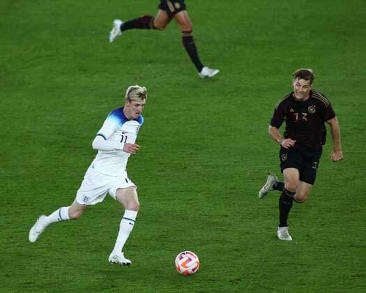 Mandatory Credit: Photo by Kieran Riley JMP Shutterstock (13424664ah) Anthony Gordon of England U21, U 21 pictured with the ball England U21 v Germany U21, UK - 27 Sep 2022 Editorial use only England U21 v Germany U21, UK - 27 Sep 2022 Editorial use only  Copyright: xKieranxRiley JMP Shutterstockx 13424664ah