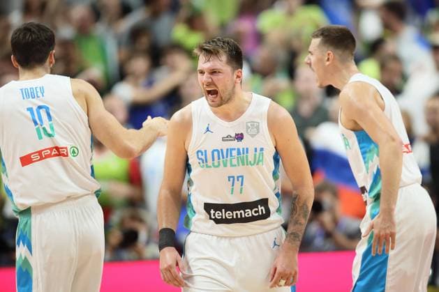 SLOVENIA vs POLAND LUKA DONCIC kosarkas reprezentacije Slovenije na utakmici cetvrtfinala 1 4 FIBA Evropskog prvenstva protiv Poljske u Mercedes Benc areni, Berlin 14.09.2022. godine Foto: Kosarka, Slovenija, FIBA Evropsko prvenstvo, PoljskaBASKETBALL, FIBA European Championship, EM, Europameisterschaft SLOVENIA POLAND Berlin Mercedes Benz arena Germany Copyright: xMarkoxMetlasx xMNxPRESSxPHOTOx
