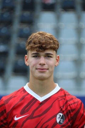 Fußball, Noah Weißhaupt wechselt zum SV Darmstadt, Archivbilder Media Day SC Freiburg 1. FBL Saison 2021 22 Noah Weißhaupt (Freiburg) beim Media Day SC Freiburg 1. FBL Saison 2021 22 (License=RM) 17437367 LIC:RM