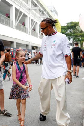 44 Lewis Hamilton (GBR, Mercedes-AMG Petronas F1 Team), F1 Grand Prix of Singapore at Marina Bay Street Circuit on September 29, 2022 in Singapore, Singapore. (Photo by HOCH ZWEI) Singapore Singapore