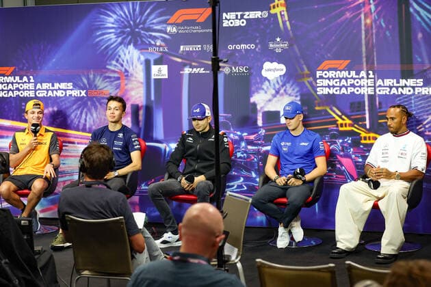NORRIS Lando (gbr), McLaren F1 Team MCL36, ALBON Alexander (tha), Williams Racing FW44, portrait, OCON Esteban (fra), Alpine F1 Team A522, SCHUMACHER Mick (ger), Haas F1 Team VF-22 Ferrari, HAMILTON Lewis (gbr), Mercedes AMG F1 Team W13, portrait, press conference, PK, Pressekonferenz during the Formula 1 Singapore Airlines Singapore Grand Prix 2022, 17th round of the 2022 FIA Formula One World Championship, WM, Weltmeisterschaft from September 30 to October 02, 2022 on the Marina Bay Street Circuit, in Singapore - F1 - SINGAPORE GRAND PRIX 2022 DPPI Panoramic GOOD9747