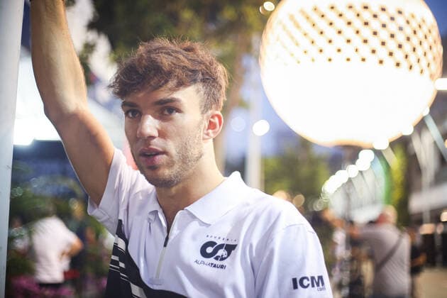 GASLY Pierre (fra), Scuderia AlphaTauri AT03, portrait during the Formula 1 Singapore Airlines Singapore Grand Prix 2022, 17th round of the 2022 FIA Formula One World Championship, WM, Weltmeisterschaft from September 30 to October 02, 2022 on the Marina Bay Street Circuit, in Singapore - F1 - SINGAPORE GRAND PRIX 2022 DPPI Panoramic  00122039_AV6_2064