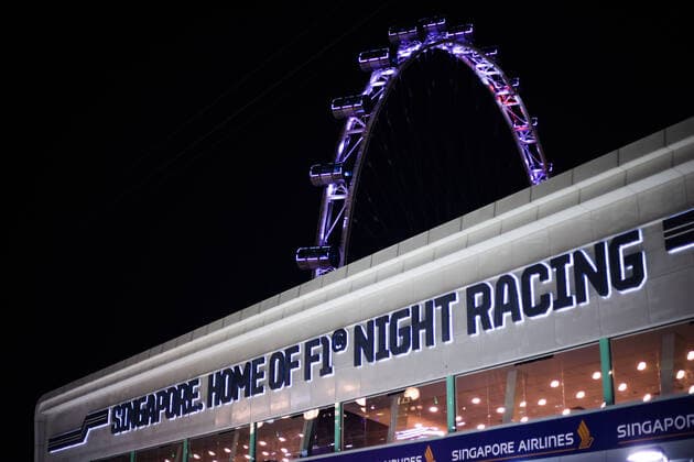 illustration, night ambiance during the Formula 1 Singapore Airlines Singapore Grand Prix 2022, 17th round of the 2022 FIA Formula One World Championship, WM, Weltmeisterschaft from September 30 to October 02, 2022 on the Marina Bay Street Circuit, in Singapore - F1 - SINGAPORE GRAND PRIX 2022 DPPI Panoramic  00122039_AV6_2557
