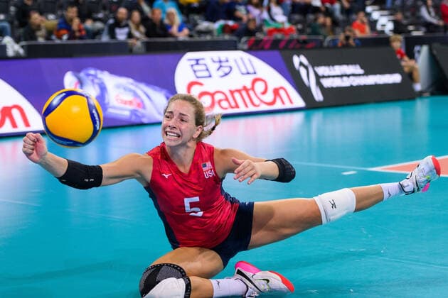 Sport Themen der Woche KW39 Sport Bilder des Tages 29.09.2022 - Lodz , Arena , siatkowka , Mistrzostwa Swiata w Pilce Siatkowej Kobiet 2022 , FIVB Volleyball World Championship, WM, Weltmeisterschaft 2022 Women s World Champs , USA (granatowe) - Bulgaria (biale), USA (navy blue) - Bulgaria (white) N Z Hentz Morgan Fot. Mariusz Palczynski MPAimages.com NEWSPIX.PL --- Newspix.pl  220929PAL349