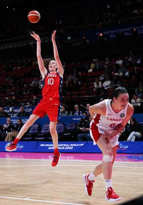 BASKETBALL CANADA USA, Breanna Stewart of the USA shoots during the 2022 FIBA Women s Basketball World Cup Semi Final 1 match between Canada and the USA at Qudos Bank Arena in Sydney, Friday, September 30, 2022. ( NO ARCHIVING, EDITORIAL USE ONLY, NO USE IN BOOKS WITHOUT CONSENT  Copyright: xJAMESxGOURLEYx 20220930001709548636