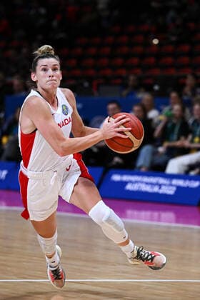 BASKETBALL CANADA USA, Sami Hill of Canada drives to the basket during the 2022 FIBA Women s Basketball World Cup Semi Final 1 match between Canada and the USA at Qudos Bank Arena in Sydney, Friday, September 30, 2022. ( NO ARCHIVING, EDITORIAL USE ONLY, NO USE IN BOOKS WITHOUT CONSENT  Copyright: xJAMESxGOURLEYx 20220930001709569985