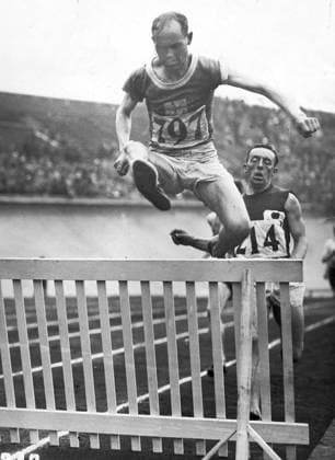 ARKIV 1928 - Finländaren Paavo Nurmi, Finlands genom tiderna störste langdistanslöpare, erövrade silvermedaljen pa 3000 meter hinder vid OS i Amsterdam 1928. Pa 10 000 tog han guld. Bronsmedaljör i det loppet var svensken Edvin Wide. AMSTERDAM HOLLAND ÷vriga sporter x194x *** ARCHIVE 1928 The Finn Paavo Nurmi, Finlands all-time greatest long-distance runner, won the silver medal in the 3,000-meter hurdles at the Olympics in Amsterdam 1928 In the 10,000 he took gold. The bronze medalist in that race was the Swede Edvin Wide AMSTERDAM HOLLAND ÷other sports x194x  Copyright: xÄldrexbildx 1928 OS-HISTORIA