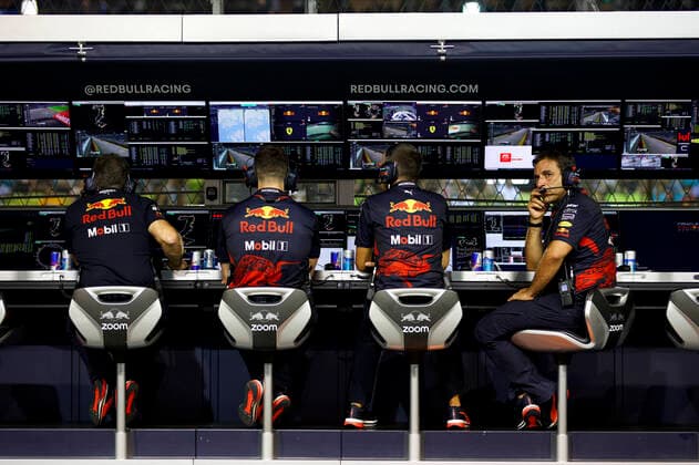 Pitstand of Oracle Red Bull Racing Team, F1 Grand Prix of Singapore at Marina Bay Street Circuit on September 30, 2022 in Singapore, Singapore. (Photo by HOCH ZWEI) Singapore Singapore