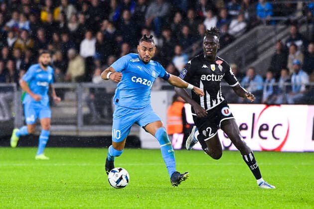 Dimitri Payet ( 10 - Olympique Marseille ) - Batista MENDY ( 2 - Angers ) - FOOTBALL : Angers vs Marseille - Ligue 1 - 30 09 2022 FedericoPestellini Panoramic 