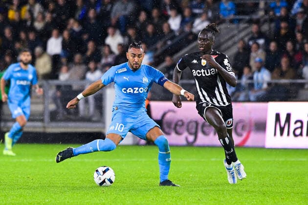 Dimitri Payet ( 10 - Olympique Marseille ) - Batista MENDY ( 2 - Angers ) - FOOTBALL : Angers vs Marseille - Ligue 1 - 30 09 2022 FedericoPestellini Panoramic 