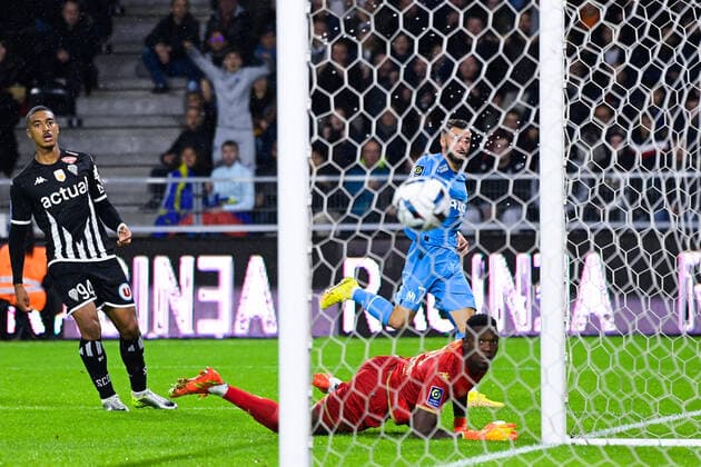 But de Jonathan CLAUSS ( 7 - Olympique Marseille ) - Yan VALERY ( 94 - Angers ) - Yahia FOFANA ( 30 - Angers ) - FOOTBALL : Angers vs Marseille - Ligue 1 - 30 09 2022 FedericoPestellini Panoramic 