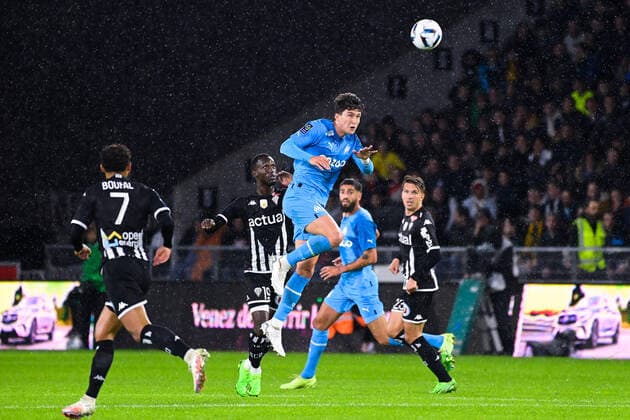 Leonardo BALERDI ( 5 - Olympique Marseille ) - FOOTBALL : Angers vs Marseille - Ligue 1 - 30 09 2022 FedericoPestellini Panoramic 