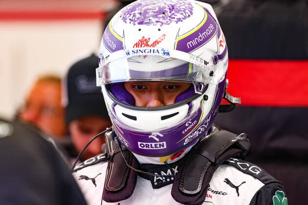 ZHOU Guanyu (chi), Alfa Romeo F1 Team ORLEN C42, portrait during the Formula 1 Singapore Airlines Singapore Grand Prix 2022, 17th round of the 2022 FIA Formula One World Championship, WM, Weltmeisterschaft from September 30 to October 02, 2022 on the Marina Bay Street Circuit, in Singapore - F1 - SINGAPORE GRAND PRIX 2022 DPPI Panoramic  G00D3465