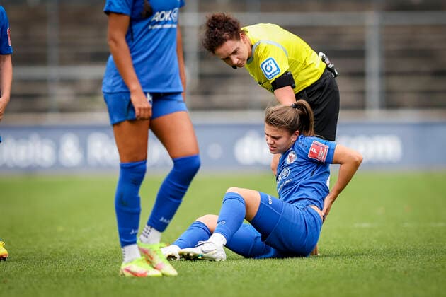 1. Frauen-Bundesliga; Koeln vs. Turbine Potsdam, 01.10.2022 Koeln, 01.October - Martyna Wiankowska ( 26, 1. FFC Turbine Potsdam) waehrend der Begegnung 1. FC Koeln gegen den 1. FFC Turbine Potsdam an Spieltag 3 der Frauen-Fussball-Bundesliga am 01.10.2022 im Franz-Kremer-Stadion in Koeln (Nordrhein-Westfalen). DFL REGULATIONS PROHIBIT ANY USE OF PHOTOGRAPHS AS IMAGE SEQUENCES AND OR QUASI-VIDEO. Copyright: xBEAUTIFULxSPORTS AxelxKohringx
