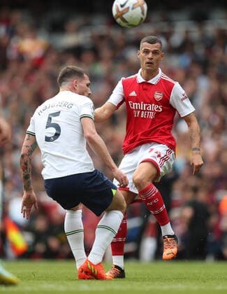 Arsenal v Tottenham Hotspur 01 October 2022 London - Premier League Football - Arsenal FC v Tottenham Hotspur - Granit Xhaka of Arsenal. (Photo by Mark Leech). London UK *** Arsenal gegen Tottenham Hotspur 01 Oktober 2022 London Premier League Fußball Arsenal FC gegen Tottenham Hotspur Granit Xhaka von Arsenal Foto von Mark Leech London UK  Copyright: xMarkxLeechxOffside