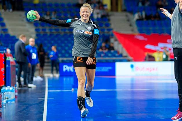 Handball, Frauen: Länderspiel, Frankreich - Deutschland Antje Döll Doell (Deutschland Bietigheim) Metz Arenes de Metz Frankreich