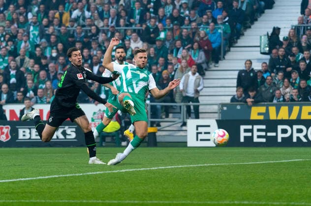 Sport Themen der Woche KW39 Tor zum 1:0 Niclas Fuellkrug (SV Werder Bremen 11) SV Werder Bremen vs. Borussia Moenchengladbach, Fussball, Spieltag 8, Saison 2022 23, 01.10.2022 -Pressefoto Marcel von Fehrn SV Werder Bremen vs. Borussia Moenchengladbach, Fussball, Spieltag 8, Saison 2022 23, 01.10.2022 Bremen *** Goal for 1 0 Niclas Fuellkrug SV Werder Bremen 11 SV Werder Bremen vs Borussia Moenchengladbach, football, match day 8, season 2022 23, 01 10 2022 Press photo Marcel von Fehrn SV Werder Bremen vs Borussia Moenchengladbach, football, match day 8, season 2022 23, 01 10 2022 Bremen Copyright: xEibner-Pressefoto MarcelxvonxFehrnx EP_EER