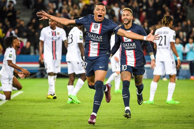 October 1, 2022, Paris, France, France: Kylian MBAPPE of PSG celebrate his goal with NEYMAR JR of PSG during the Ligue 1 match between Paris Saint-Germain (PSG) and OGC Nice at Parc des Princes Stadium on October 01, 2022 in Paris, France. Paris France - ZUMAm308 20221001_zsp_m308_010 Copyright: xMatthieuxMirvillex