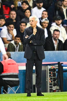 Lucien Favre - Entraineur (Nice) FOOTBALL : PSG vs Nice - Ligue1 Uber Eats - 01 10 2002 JBAutissier Panoramic 