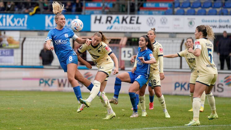 02.10.2022, Hänsch-Arena, Meppen, GER, Frauen-Bundesliga: SV Meppen vs TSG Hoffenheim, Lisa Marie Weiss (SV Meppen 8) DFL REGULATIONS PROHIBIT ANY USE OF PHOTOGRAPHS AS IMAGE SEQUENCES AND OR QUASI-VIDEO. Meppen Niedersachsen Deutschland Hänsch-Arena *** 02 10 2022, Hänsch Arena, Meppen, GER, Frauen Bundesliga SV Meppen vs TSG Hoffenheim, Lisa Marie Weiss SV Meppen 8 DFL REGULATIONS PROHIBIT ANY USE OF PHOTOGRAPHS AS IMAGE SEQUENCES AND OR QUASI VIDEO Meppen Lower Saxony Germany Hänsch Arena