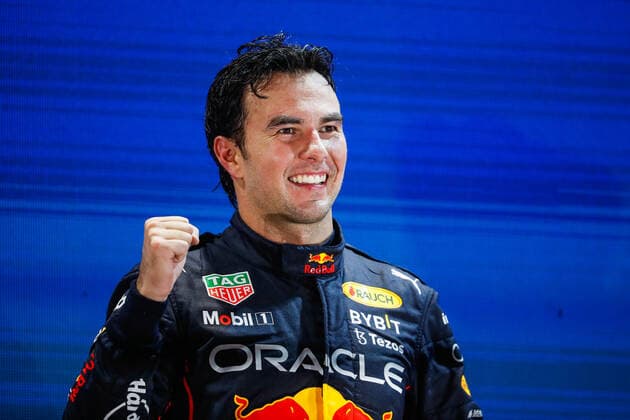 PEREZ Sergio (mex), Red Bull Racing RB18, portrait podium during the Formula 1 Singapore Airlines Singapore Grand Prix 2022, 17th round of the 2022 FIA Formula One World Championship, WM, Weltmeisterschaft from September 30 to October 02, 2022 on the Marina Bay Street Circuit, in Singapore - F1 - SINGAPORE GRAND PRIX 2022 - RACE DPPI Panoramic  00122040__V2_4334