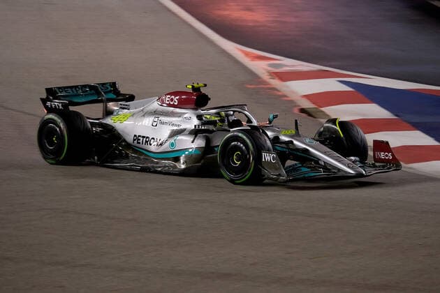FORMULA 1 SINGAPORE AIRLINES SINGAPORE GRAND PRIX 2022 02.10.2022, Marina Bay Street Circuit, Singapore, FORMULA 1 SINGAPORE AIRLINES SINGAPORE GRAND PRIX 2022 ,im Bild Lewis Hamilton (GBR), Mercedes-AMG Petronas Formula One Team.
