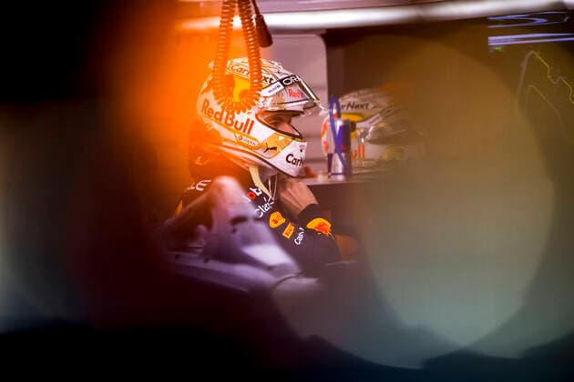 1 Max Verstappen (NLD, Oracle Red Bull Racing), F1 Grand Prix of Singapore at Marina Bay Street Circuit on October 2, 2022 in Singapore, Singapore. (Photo by HOCH ZWEI) Singapore Singapore