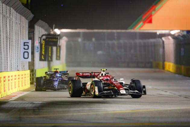 24 Guanyu Zhou (CHN, Alfa Romeo F1 Team ORLEN), F1 Grand Prix of Singapore at Marina Bay Street Circuit on October 2, 2022 in Singapore, Singapore. (Photo by HOCH ZWEI) Singapore Singapore