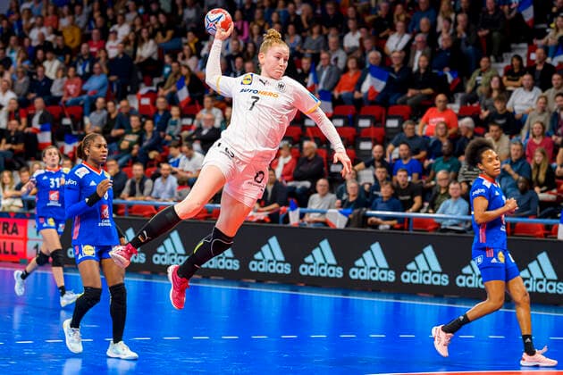 Handball, Frauen: Länderspiel Frankreich - Deutschland Meike Schmelzer (Deutschland) Nancy Palais des Sports Jean Weille Frankreich