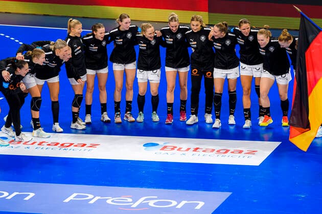 Handball, Frauen: Länderspiel Frankreich - Deutschland die Mannschaft von Deutschland Nancy Palais des Sports Jean Weille Frankreich