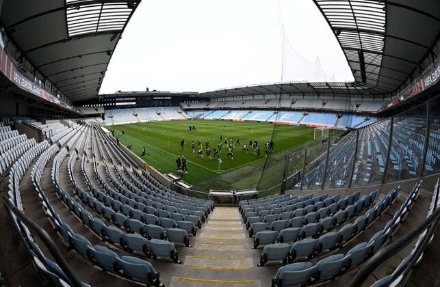 Fussball, Herren, Saison 2022 2023, Europa League, Malmö FF - 1. FC Union Berlin (Gruppenphase, Gruppe D, 3. Spieltag), Training von Malmö am Tag vor dem Spiel im Eleda Stadium, Übersicht und Gästeblock (rechts), 05.10. 2022, Copyright: xMatthiasxKochx
