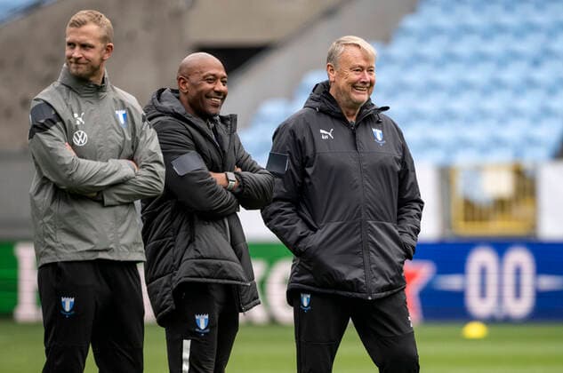 MALMÖ 2022-10-05 MFF:s tränare Jeffrey Aubynn och Åge Haride vid onsdagens träning pa Malmö Stadion inför Uefa Europa League matchen mot Union Berlin. MALMÖ SVERIGE x50090x