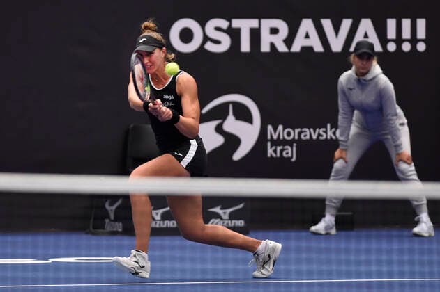 Beatriz Haddad Maia (Brasil) in action during the WTA, Tennis Damen Agel Open 2022 women s tennis tournament match against Karolina Muchova (Czech), on October 5, 2022, in Ostrava, Czech Republic. (CTKxPhoto JaroslavxOzana) CTKPhotoP2022100506441  JAO 30
