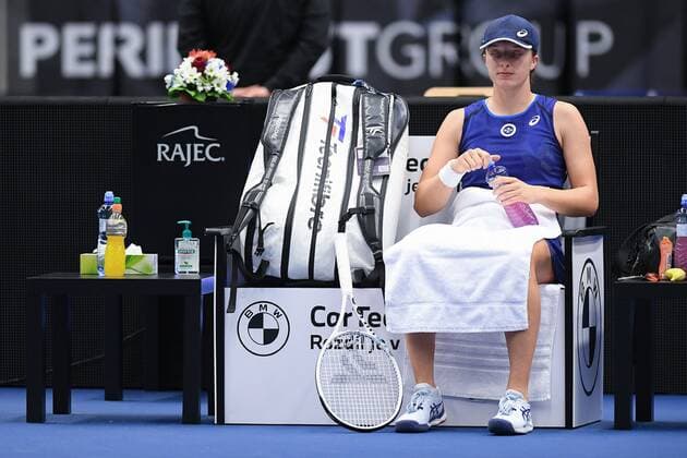 05.10.2022 OSTRAWA ( CZECH REPUBLIC ) TENIS ZIEMNY ( TENNIS ) WTA, Tennis Damen AGEL OPEN OSTRAVA 2022 - TURNIEJ WTA 500 - 1 8 FINALU - ROUND OF 16 MECZ IGA SWIATEK VS. AJLA TOMLJANOVIC ( GAME ) NZ IGA SWIATEK SYLWETKA FOTO MICHAL STANCZYK CYFRASPORT NEWSPIX.PL --- Newspix.pl  20221005CSMS0005
