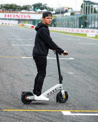 NORRIS Lando (gbr), McLaren F1 Team MCL36, portrait during the Formula 1 Honda Japanese Grand Prix 2022, 18th round of the 2022 FIA Formula One World Championship, WM, Weltmeisterschaft from Octobre 7 to 9, 2022 on the Suzuka International Racing Course, in Suzuka, Mie Prefecture, Japan - F1 - JAPANESE GRAND PRIX 2022 DPPI Panoramic  20221006_G00D7452