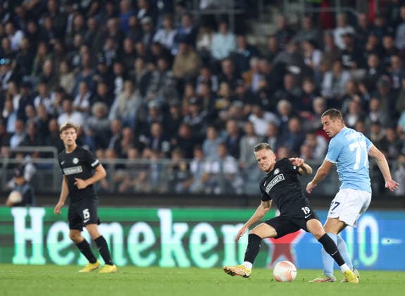 SOCCER - UEFA EL, Sturm vs Lazio GRAZ,AUSTRIA,06.OCT.22 - SOCCER - UEFA Europa League, SK Sturm Graz vs SS Lazio Roma. Image shows Tomi Horvat (Sturm) and Adam Marusic (Lazio).  GEPAxpictures xChrisxBauer