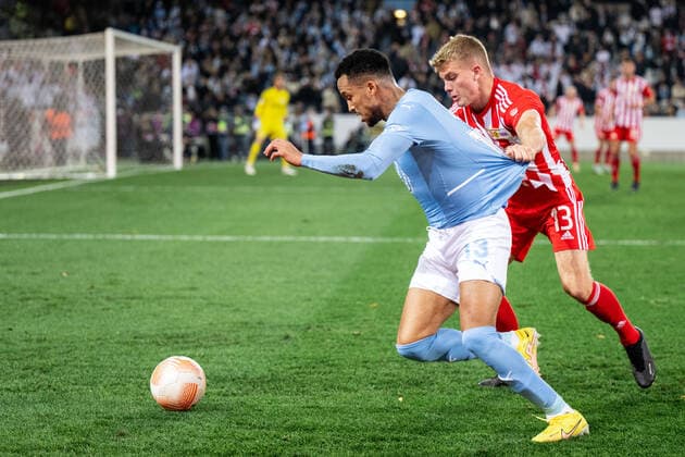 221006 Martin Olsson of Malmö FF and Andras Schäfer of Union Berlin during the UEFA Europa League match between Malmö FF and Union Berlin on October 6, 2022 in Malmö. Photo: Petter Arvidson BILDBYRAN kod PA PA0409 fotboll football soccer fotball uefa europa league malmö ff union berlin bbeng Copyright: PETTERxARVIDSON BB221006PA048