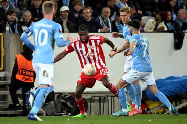MALMÖ 20221006 Union Berlins Jordan Siebatcheu med bollen under torsdagens fotbollsmatch i Europa League, grupp D, mellan Malmö FF och FC Union Berlin pa Eleda stadion (Nya Malmö Stadion). Malmö Sverige FOTBOLL x50090x
