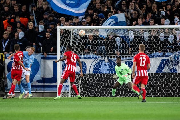 221006 Goalkeeper Ismael Diawara of Malmö FF during the UEFA Europa League match between Malmö FF and Union Berlin on October 6, 2022 in Malmö. Photo: Petter Arvidson BILDBYRAN kod PA PA0409 fotboll football soccer fotball uefa europa league malmö ff union berlin bbeng Copyright: PETTERxARVIDSON BB221006PA067