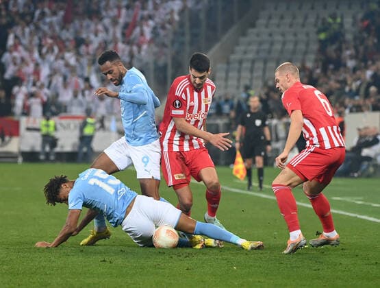 Fussball, Herren, Saison 2022 2023, Europa League, Malmö FF - 1. FC Union Berlin (Gruppenphase, Gruppe D, 3. Spieltag), v. l. Joseph Ceesay (Malmö FF), Isaac Kiese Thelin (Malmö FF), Diogo Leite (1. FC Union Berlin), Julian Ryerson (1. FC Union), 06.10. 2022, Copyright: xMatthiasxKochx