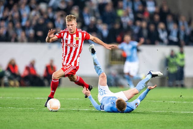 221006 Anders Christiansen of Malmö FF and Andras Schäfer of Union Berlin during the UEFA Europa League match between Malmö FF and Union Berlin on October 6, 2022 in Malmö. Photo: Petter Arvidson BILDBYRAN kod PA PA0409 fotboll football soccer fotball uefa europa league malmö ff union berlin bbeng Copyright: PETTERxARVIDSON BB221006PA075