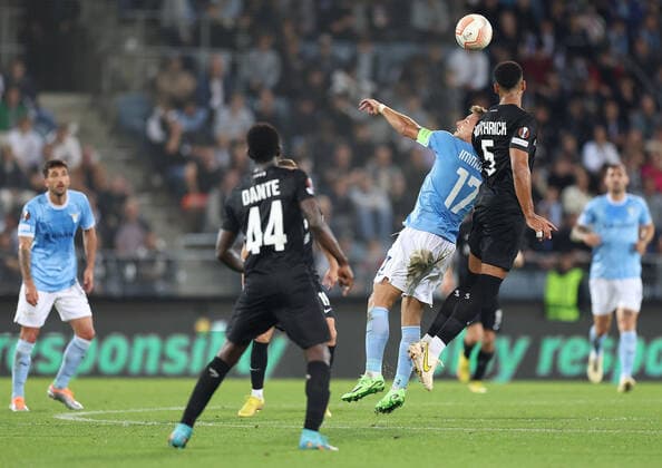 SOCCER - UEFA EL, Sturm vs Lazio GRAZ,AUSTRIA,06.OCT.22 - SOCCER - UEFA Europa League, SK Sturm Graz vs SS Lazio Roma. Image shows Ciro Immobile (Lazio) and Gregory Wuethrich (Sturm).  GEPAxpictures xChrisxBauer