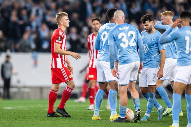 221006 Andras Schäfer of Union Berlin looks dejected after receiving a red card during the UEFA Europa League match between Malmö FF and Union Berlin on October 6, 2022 in Malmö. Photo: Petter Arvidson BILDBYRAN kod PA PA0409 fotboll football soccer fotball uefa europa league malmö ff union berlin bbeng depp Copyright: PETTERxARVIDSON BB221006PA079