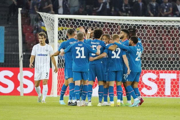 Foto Manuel Geisser 06.10.2022 Stadion Letzigrund Fussball Saison 2022 2023 Europa League Gruppenphase FC Zuerich - PSV Eindhoven. Bild : Torjubel PSV Eindhoven