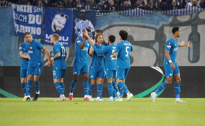 Foto Manuel Geisser 06.10.2022 Stadion Letzigrund Fussball Saison 2022 2023 Europa League Gruppenphase FC Zuerich - PSV Eindhoven. Bild : Torjubel PSV Eindhoven