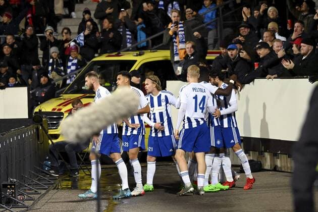 HJK players celebrate 1-1 equalizer by Perparim Hetemaj during the UEFA Europa League Group C first leg football match HJK Helsinki vs PFC Ludogorets Razgrad in Helsinki, Finland on October 6, 2022. Helsinki Finland LKFTJK20221006210134RKKH  Copyright: xEmmixKorhonenx LKFTJK20221006210134RKKH
