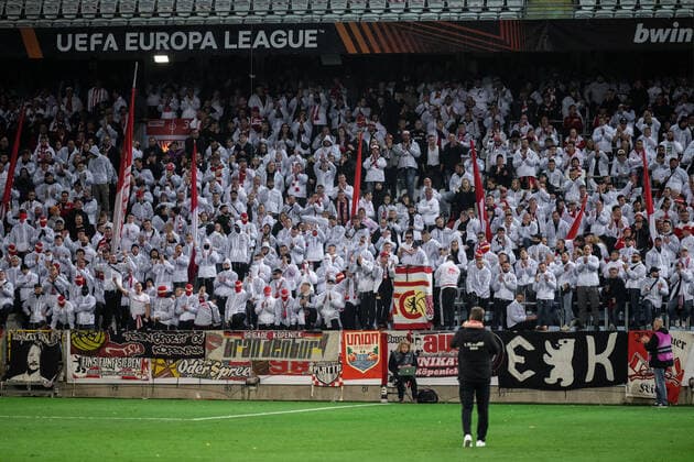 221006 Staff of Union Berlin speaking to the supporters during the UEFA Europa League match between Malmö FF and Union Berlin on October 6, 2022 in Malmö. Photo: Petter Arvidson BILDBYRAN kod PA PA0409 fotboll football soccer fotball uefa europa league malmö ff union berlin bbeng publik Copyright: PETTERxARVIDSON BB221006PA113