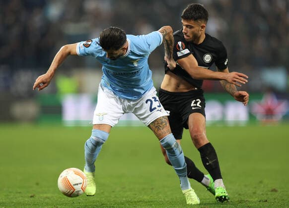 SOCCER - UEFA EL, Sturm vs Lazio GRAZ,AUSTRIA,06.OCT.22 - SOCCER - UEFA Europa League, SK Sturm Graz vs SS Lazio Roma. Image shows Elseid Hysaj (Lazio) and Jusuf Gazibegovic (Sturm).  GEPAxpictures xChrisxBauer